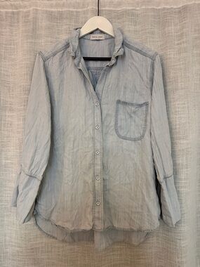 Bella Dahl Pale Blue Lightweight Button-Down Shirt
